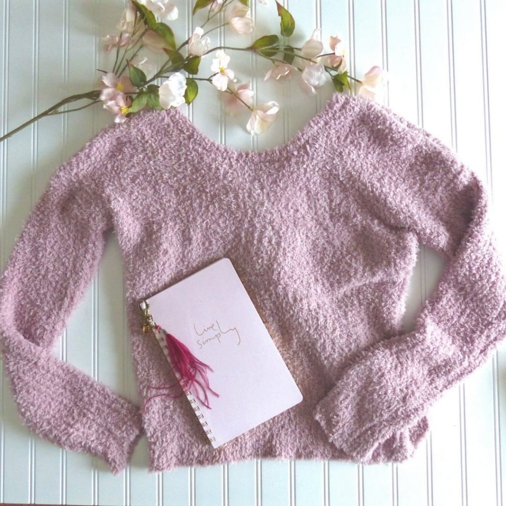 Hippie Rose REVERSIBLE Fuzzy Top NWT